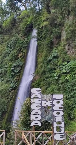 Imagen de la cascada Toco Hue en Quemchi