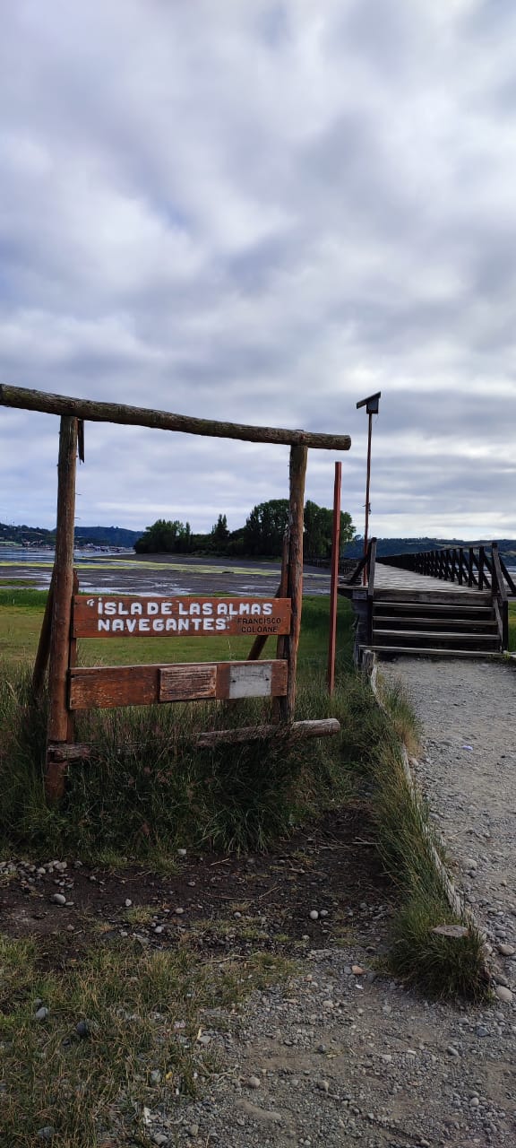 Cartel de bienvenida a la Isla de las Almas